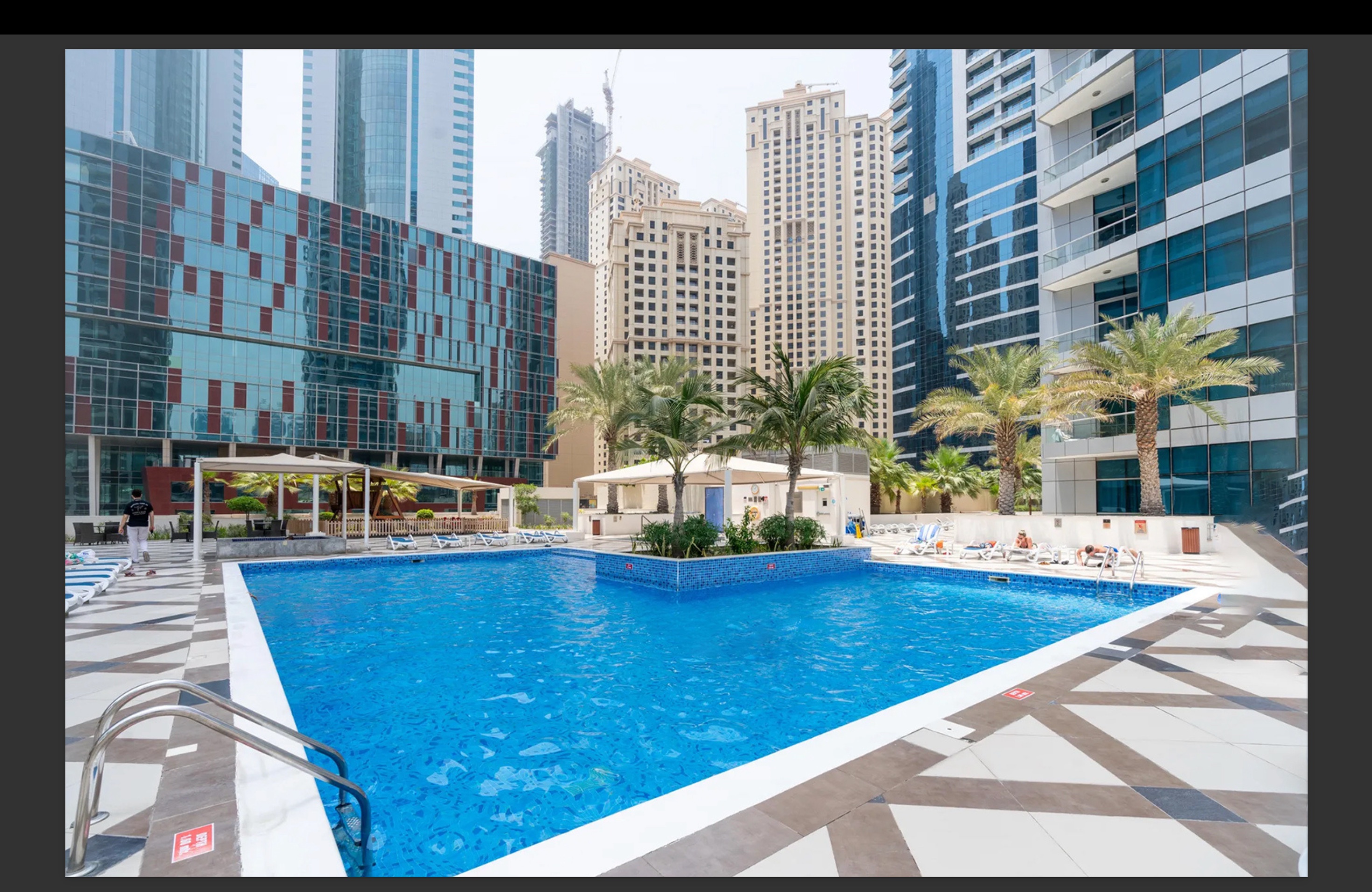 Piscine — Bay Central